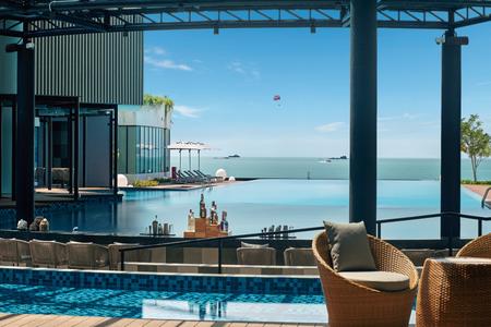 
                                                                                                【五星檳蘭】升旗山纜車、東方村、最大彎曲吊橋、跳島遊、米其林美食5日
                                                                                                