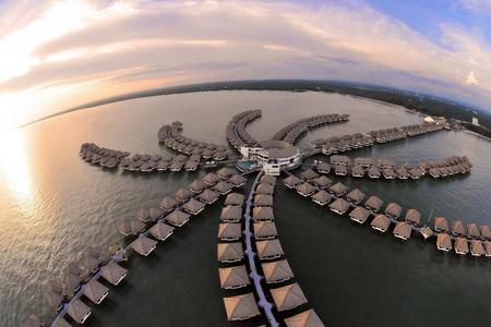 
                                                                                                【馬新精選】黃金棕櫚海上渡假村、午茶饗宴、古城巡禮、星耀樟宜5日
                                                                                                