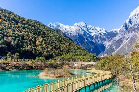 
                                                                                                麗江雪山大索道、拉市海、虎跳峽、有風地方、松贊林寺、鉑爾曼別墅二晚8日
                                                                                                