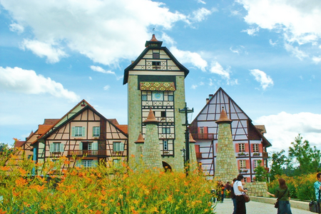 
                                                                                                【享趣新馬】大紅花、金沙娛樂城、雲頂高原、法國村、雙子星花園5日
                                                                                                