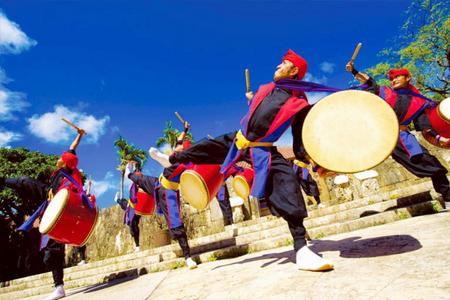 
                                                                                                【FUN樂沖繩】美麗海水族館、古宇利海洋塔、玉泉洞、瀨長島屋台村4日
                                                                                                