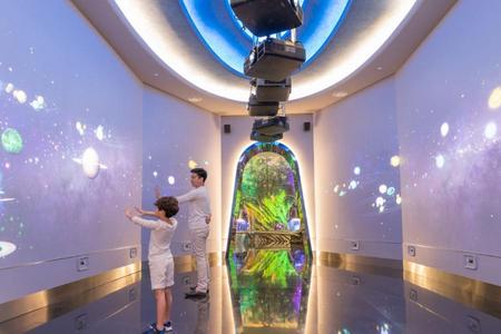 
                                                                                                【外泰空一下】入住星際飯店．夢幻甜品屋．747咖啡．古城嘟嘟遊5日
                                                                                                