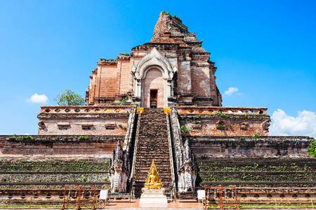 
                                                                                                【泰北玫瑰】蘭娜古城、湄登叢林騎象、泊桑陽傘村、夜間動物園清邁清萊五日
                                                                                                