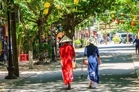 
                                                                                                星宇在峴~峴港巨手橋․會安碗公船․順化三輪車․香藝網美村․鐵道咖啡5日
                                                                                                