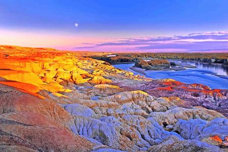 
                                                                                                【季節限定】獨庫公路、禾木村、賽里木湖、升等萬達文華 國航12日
                                                                                                