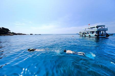 
                                                                                                星享富國趣~快艇跳島SUP空中美拍.跨海纜車樂園.KISS親吻橋5日
                                                                                                