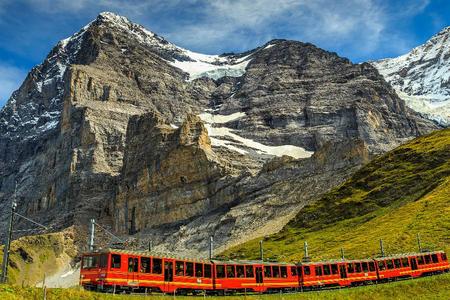 
                                                                                                【聰明玩家】典藏德瑞少女峰、瑞吉山、黃金列車頭等艙、兩晚五星12日
                                                                                                