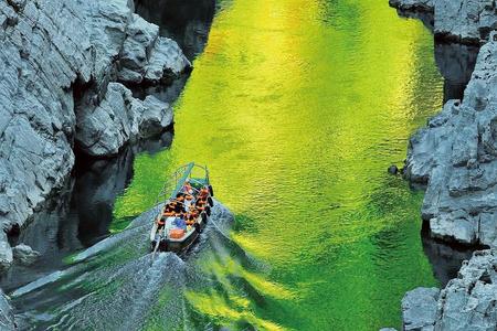 
                                                                                                【經典全覽四國】百選溫泉兩晚．仁淀川．小豆島．讚岐烏龍麵６日
                                                                                                