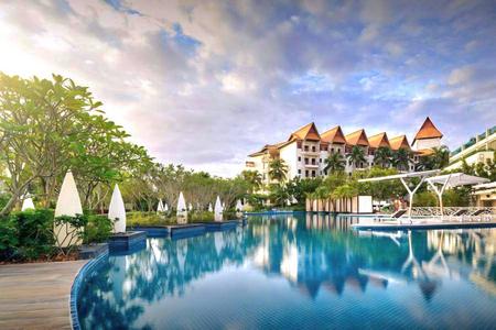 
                                                                                                【搶購馬來西亞】米其林美食、五星飯店體驗｜黑風洞、馬六甲、雲頂高原五日
                                                                                                