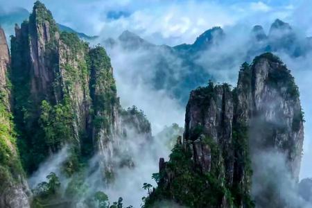 
                                                                                                【湘愛嶺南．粵美丹霞】莽山五指峰、赤坎古鎮、佛山千古情、澳門大三巴6日
                                                                                                