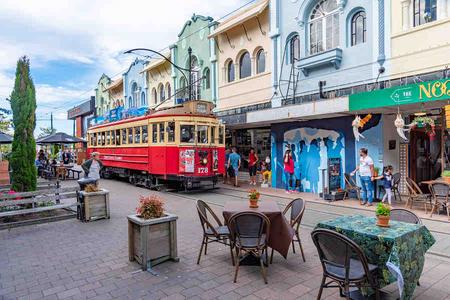 
                                                                                                紐西蘭南北島~皇后鎮2晚、牧場農車遊、密佛峽灣遊船、藍光螢火蟲9+1天
                                                                                                