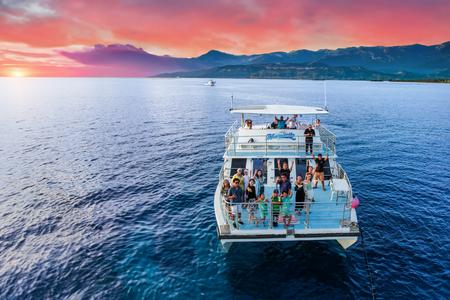 
                                                                                                ◆聯合航空◆玩美關島~五星椿塔.夕陽遊艇五日(週六出發)
                                                                                                