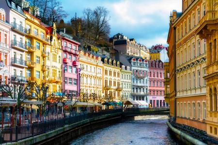 
                                                                                                【戀尚布拉格】奧捷 唯美湖區、白色城堡、購物商城、三晚布拉格10日
                                                                                                