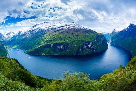 
                                                                                                【典藏北歐四國】大西洋濱海公路、挪威高山火車、雙峽灣、卑爾根纜車12日
                                                                                                
