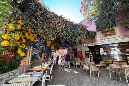 
                                                                                                湛藍土耳其~網美希臘小鎮、中段飛行、加泰土丘、沉浸伊堡、卡帕風華9日
                                                                                                