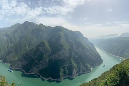 
                                                                                                【雲上三峽．踏尋巫山】神女天路+下午茶、船遊小小三峽、武陵山大裂谷8日
                                                                                                
