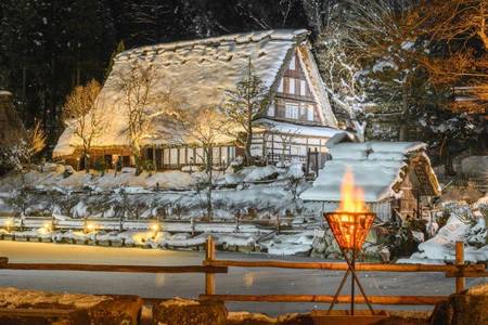 
                                                                                                【飛驒點燈】合掌村、新穗高纜車、高山古街點心、戲雪盆、不倒翁、溫泉5日
                                                                                                