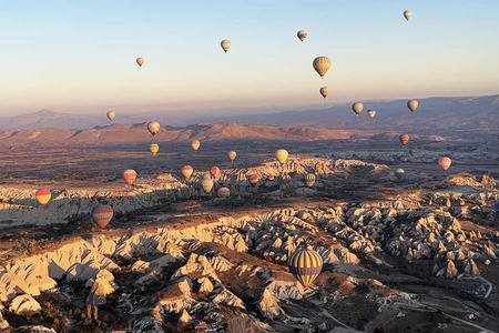 
                                                                                                【送熱氣球】土耳其～蕃紅花城、洞穴旅館、鬱金香、博斯普魯斯遊船11天
                                                                                                