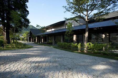 
                                                                                                不一樣｜奢華鶴雅水之謌、支笏湖獨木舟、積丹遊覽船、手作音樂盒、深度五日
                                                                                                