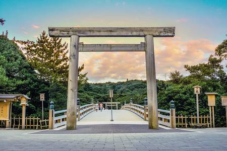 
                                                                                                【蔚藍南紀】白濱海岸．紀伊水寨古跡．熊野古道．伊勢神宮．溫泉海鮮5日
                                                                                                