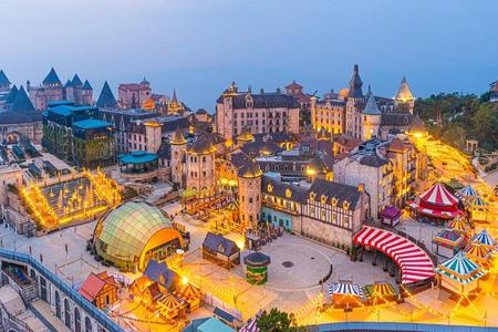 
                                                                                                《峴在星動》魅力法式巴拿山城、單點海鮮吃到飽、全程入住五星峴港五日
                                                                                                