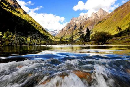 
                                                                                                【川色正好】黃龍九寨溝、畢棚溝理小路、四姑娘山都江堰、大熊貓三排椅9日
                                                                                                