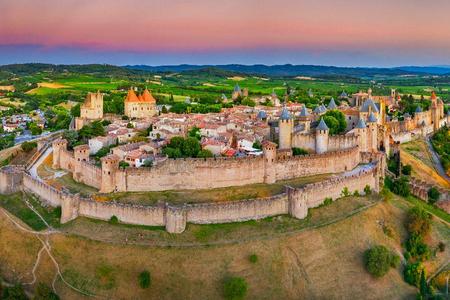 
                                                                                                【Chill南法】普羅旺斯山城．卡爾卡頌城堡．TGV．米推饗宴10日
                                                                                                