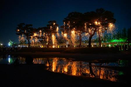 
                                                                                                【韓國世宗落火節】環湖鐵道自行車.韓服遊古宮.橋村炸雞體驗.民俗村5日
                                                                                                