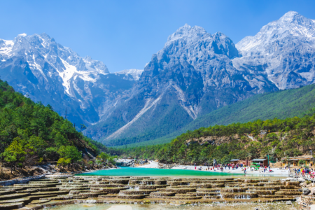 
                                                                                                大理有風地方、雪山雲杉坪、虎跳峽、拉市海、麗江古城、松贊林寺9日
                                                                                                