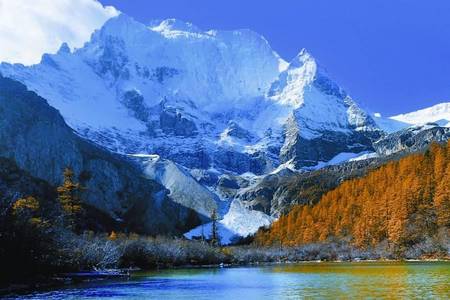 
                                                                                                【東航假期】PAK~稻城亞丁、四姑娘山、甲居藏寨、新都橋、海子山8日
                                                                                                