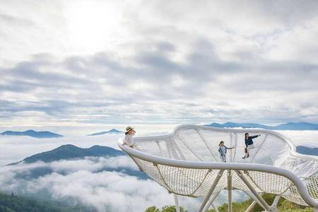 
                                                                                                典藏PLUS北海道｜全程頂級溫泉、花田雲海、洞爺湖花火、哈密瓜吃到飽
                                                                                                