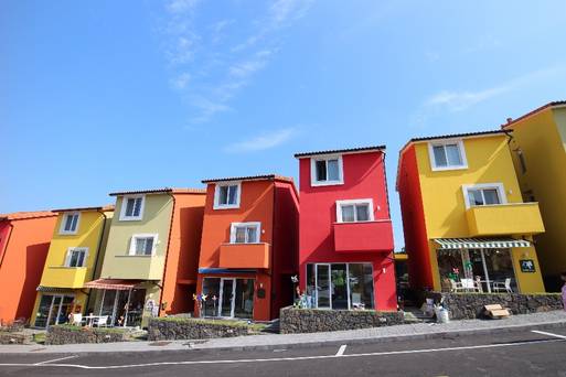 html Swiss Village七彩瑞士村 滿圖