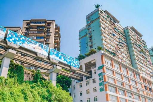 李子壩站輕軌