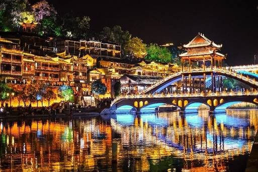 中港-鳳凰古城