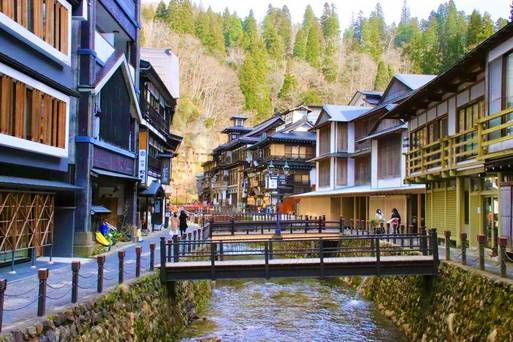 銀山溫泉