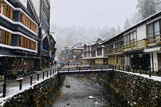 銀山溫泉