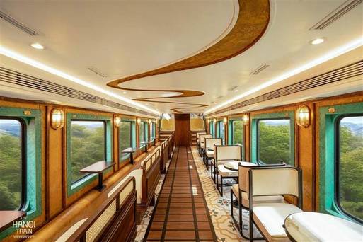 河內五城門雙層觀光列車