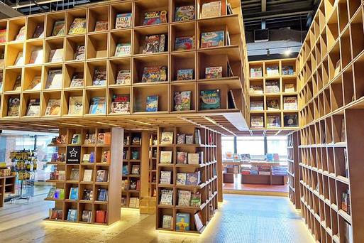 REX KL復古迷宮書店