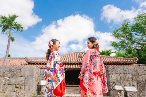 沖繩世界文化王國、玉泉洞