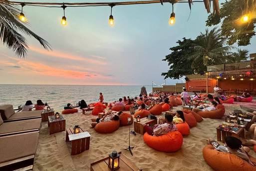 OCSEN  Beach   Bar    &     Club
