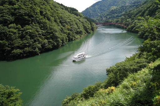 庄川峽縣定公園‧長崎橋遊覽船