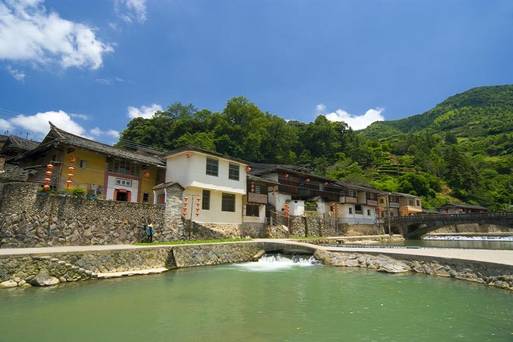 塔下村