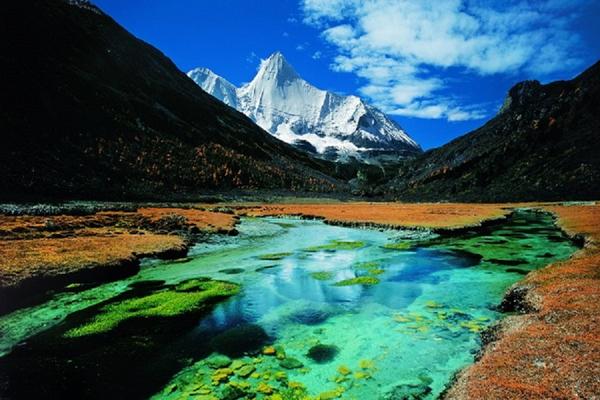 雲端上川滇仙境~稻城亞丁、四姑娘山、麗江、瀘沽湖、金茂凱悅+瑞吉13日