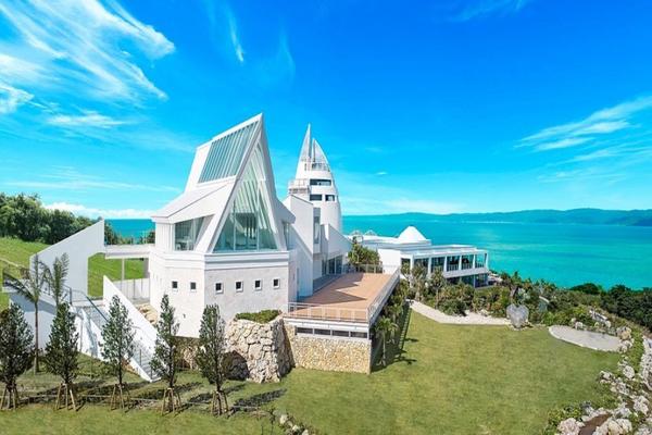 【花漾沖繩】古宇利海洋塔、美之海水族館、小希臘瀨長島、玉泉洞四日遊