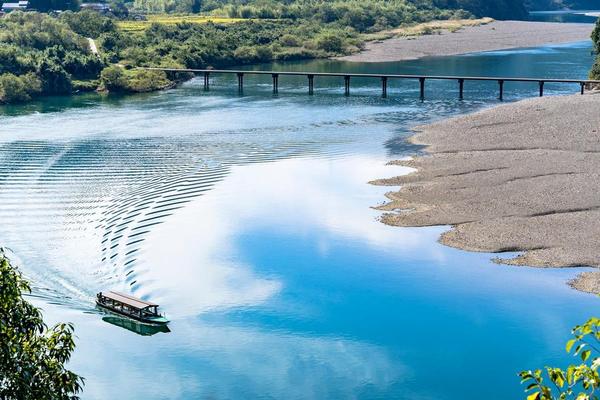 【維京遊輪-伊敦號】詩意靜旅、四萬十川遊船、門司港、松山城、指宿10天