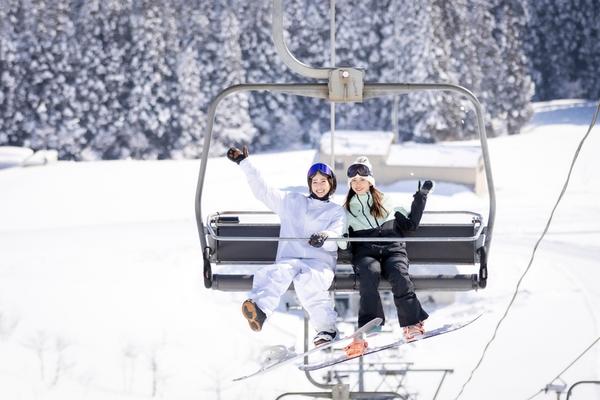 【日本新潟滑雪】中文專業教練、3日滑雪課程、Ski in/out 五日