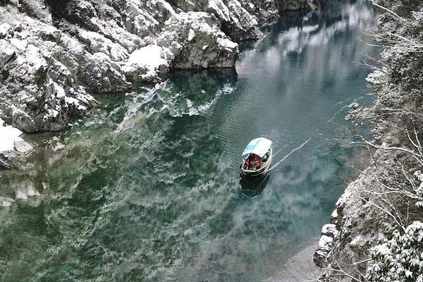 【經典全覽四國】百選溫泉兩晚．仁淀川．小豆島．讚岐烏龍麵６日