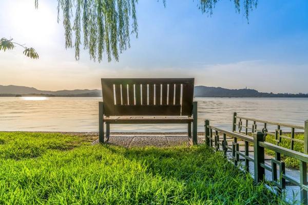 【來烏鎮住一晚吧】上海外灘、京杭運河、蘇州虎丘濕地、西湖秘境浴鵠灣5日