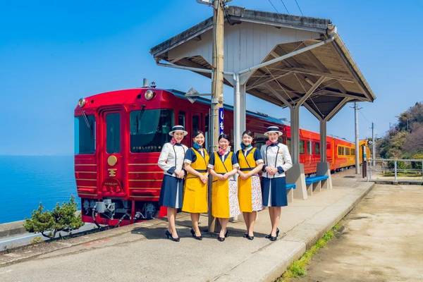 【星光燦爛Ｘ高松物語】春櫻四國雙鐵道5日｜伊予灘&千年物語．道後夜櫻賞．秘境祖谷