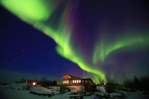 玩美加族黃刀鎮賞極光3晚、狗拉雪橇、雪上摩托車、西雅圖、溫哥華十日